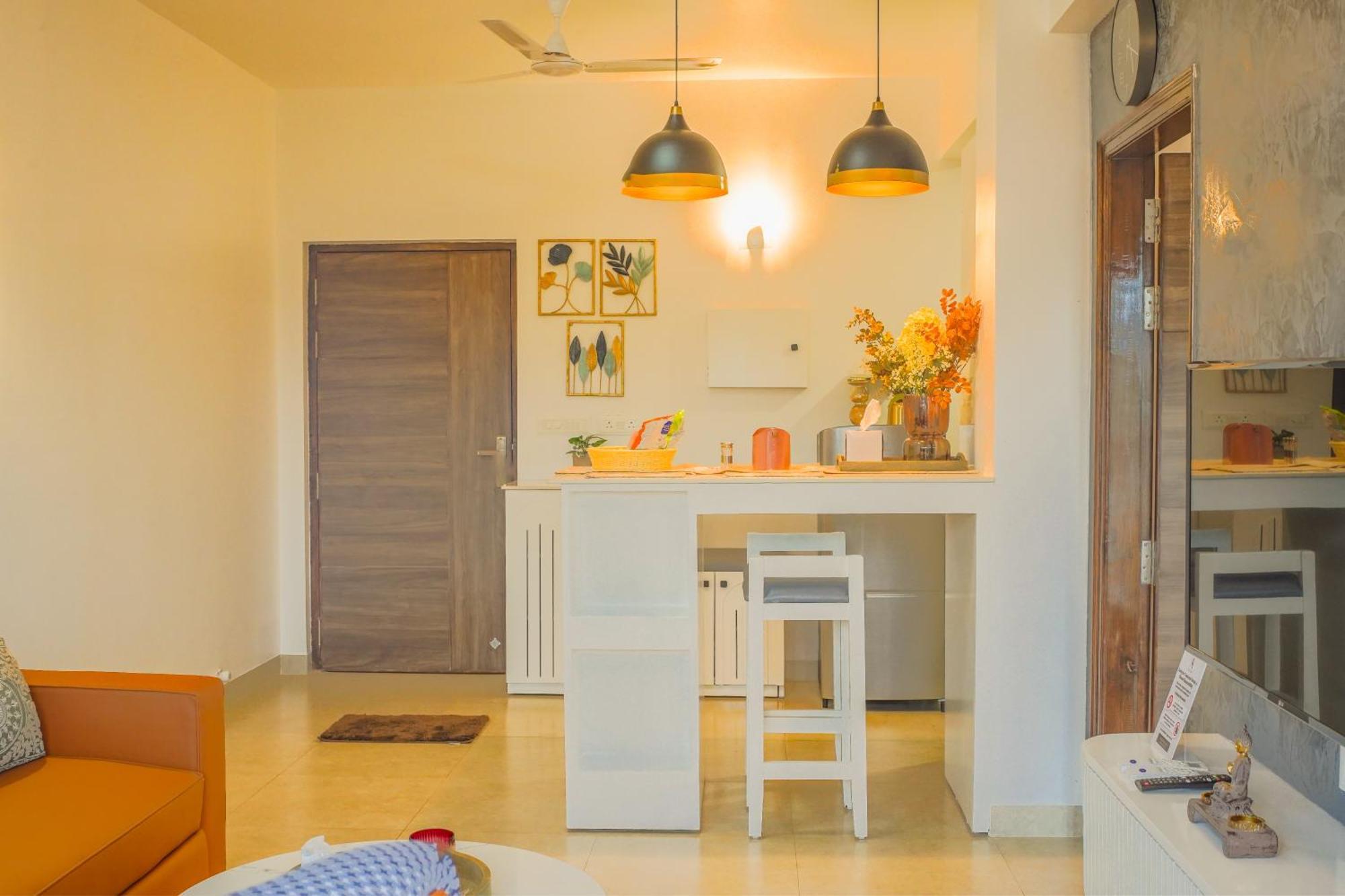 קנדולים Alaya Stays 1 Bhk With Balcony & Pool - Veera Marina מראה חיצוני תמונה